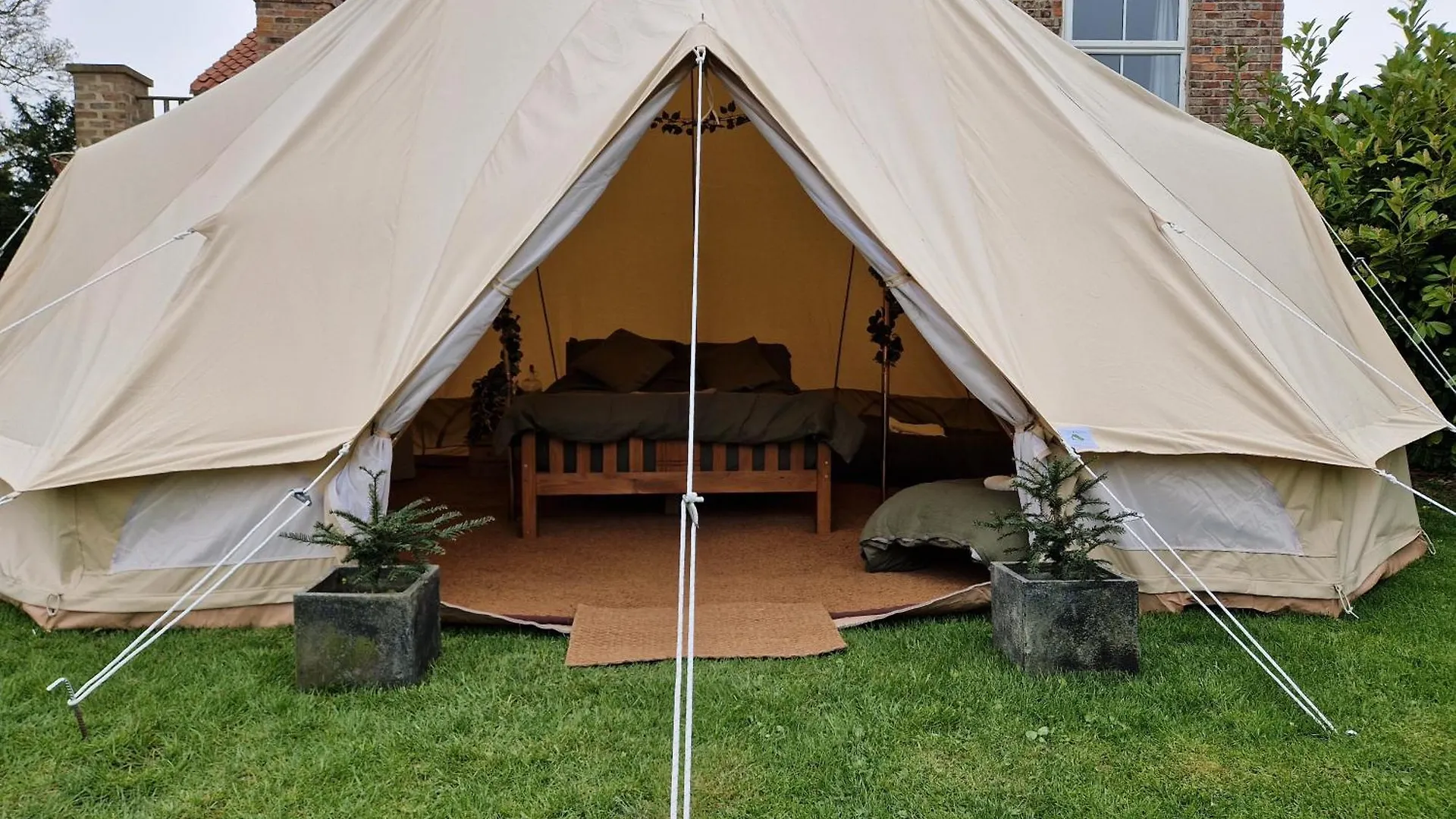 Aldwark Bridge Glamping - Aurora Tent Aldwark (North Yorkshire)